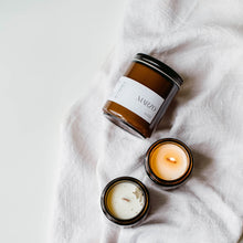 Carica l'immagine nel visualizzatore di Gallery, Candela Marzo