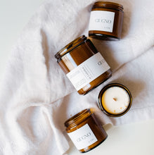 Carica l'immagine nel visualizzatore di Gallery, Candela Giugno