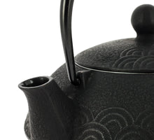 Lade das Bild in den Galerie-Viewer, Iwachu Seigaiha Teekanne